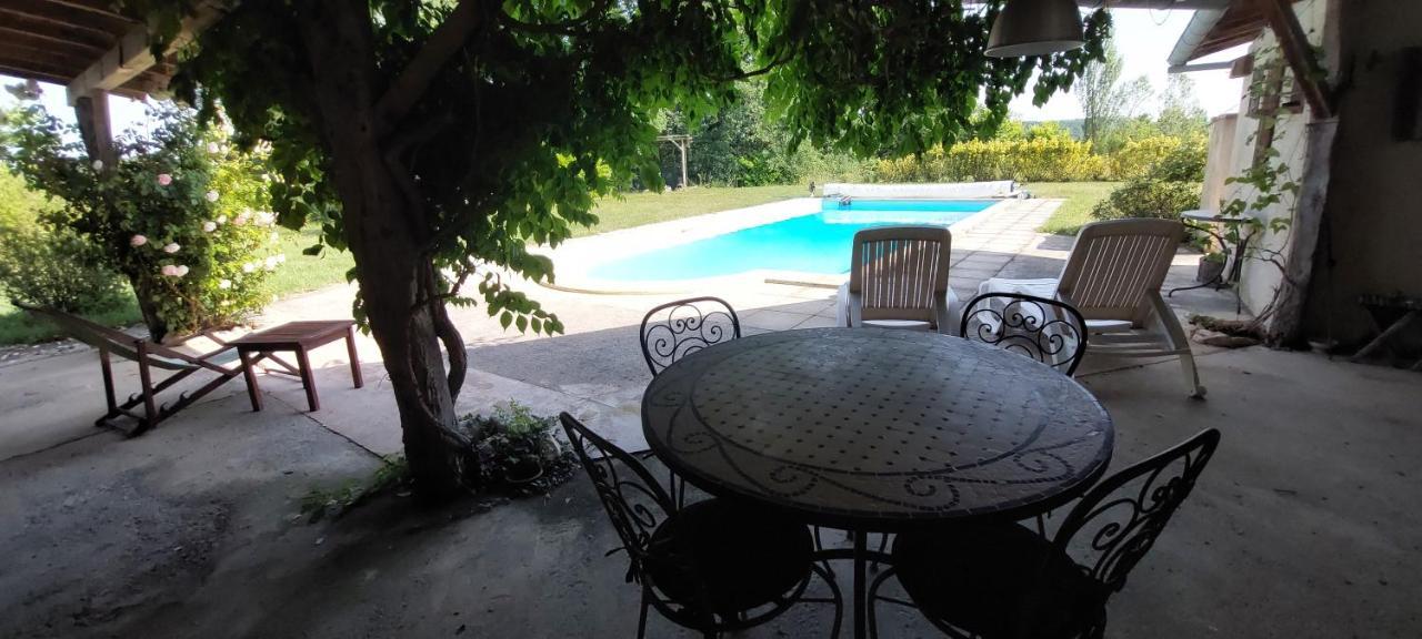 Monties Les Gites De Campardon מראה חיצוני תמונה